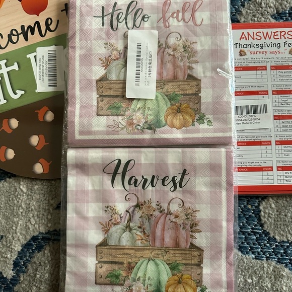 Thanksgiving Bundle Of 3 Wall Decor Napkins Games Brand New - Picture 5 of 6